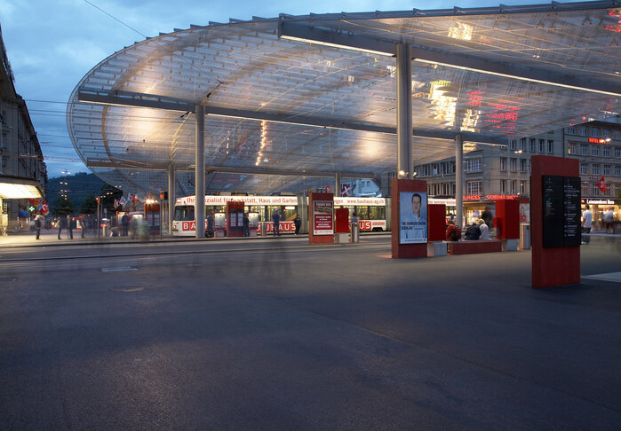 Baldachinbeleuchtung Bahnhofplatz